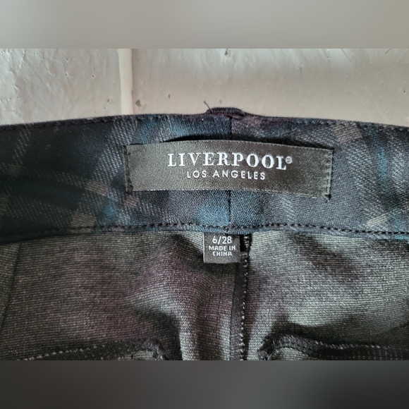 NEW Liverpool Women's Plaid Pants - Blue and Black, Size 6 (28 X 28) - Picture 4 of 8
